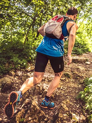 Cyclist using hydration bladder